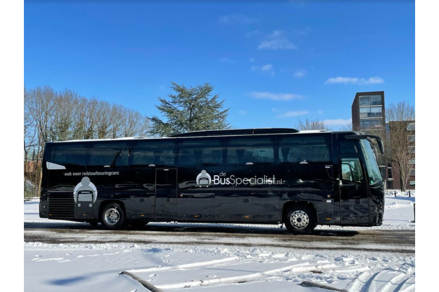 Touringcar 50-54 personen - deBusSpecialist - deLimoSpecialist - 2