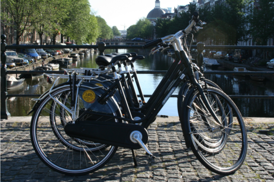 Stadsfiets | Luxe Batavus - Amsterdam Bike Rent - 1