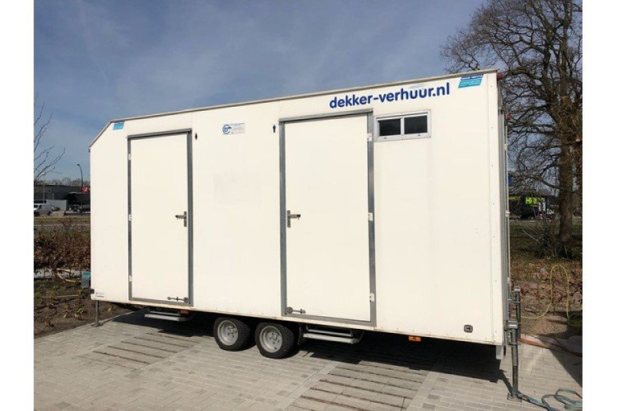 Toiletwagen groot - Dekker Verhuur - 1