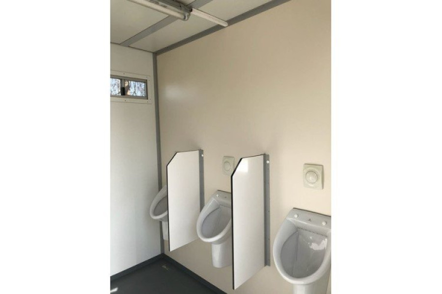 Toiletwagen groot - Dekker Verhuur - 1