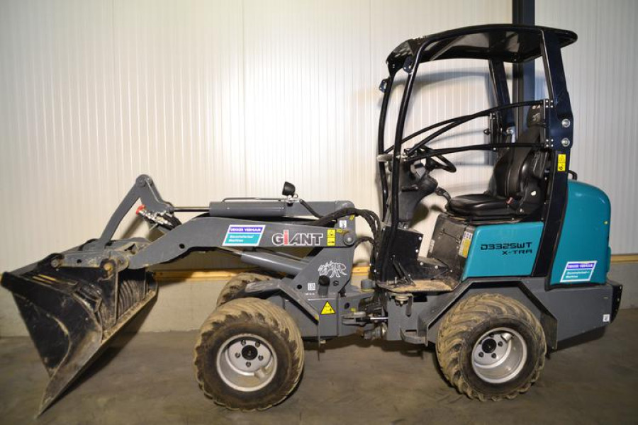 Mini kniklader - 1,5 ton - Dekker Verhuur - 1