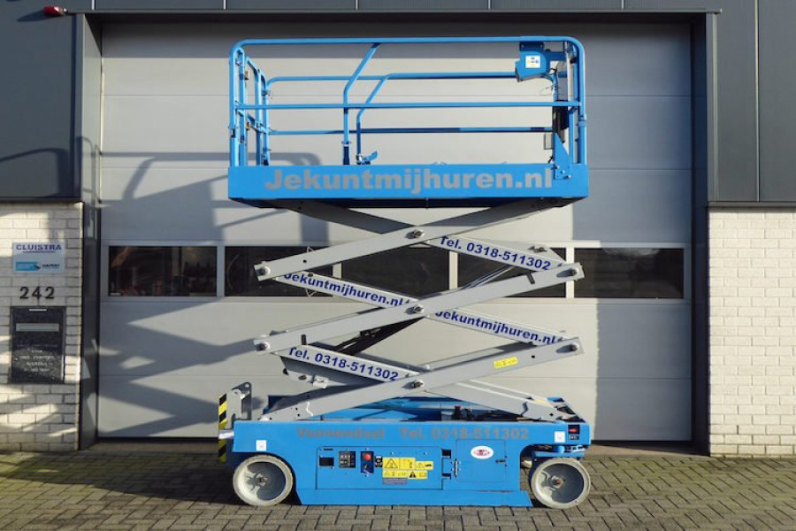 Schaarhoogwerker elektrisch | v.a. 6 meter - Jekuntmijhuren.nl - 1