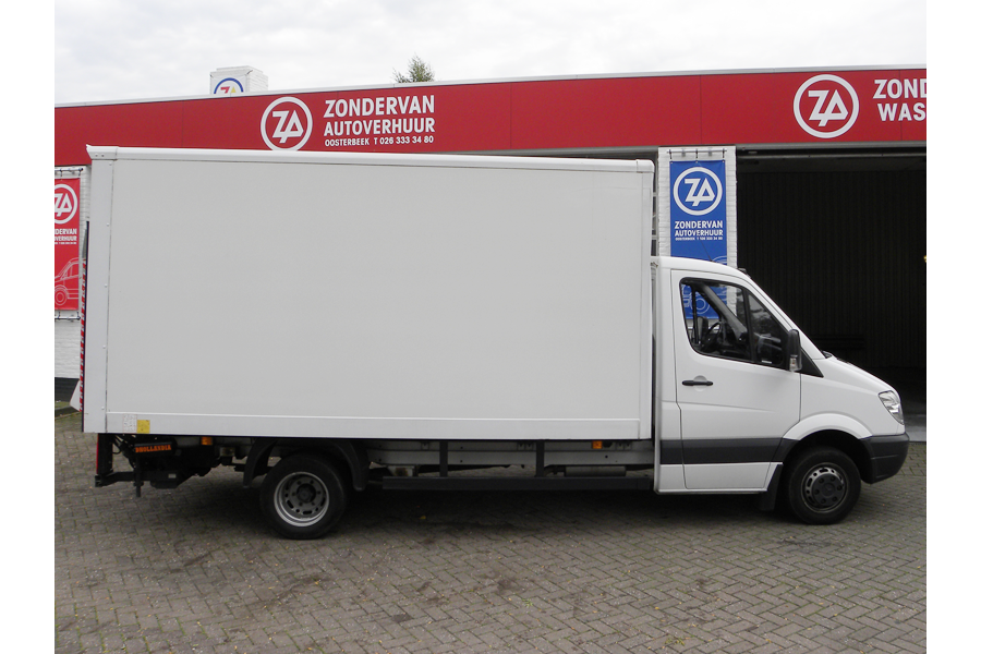 Bakwagen met laadklep - Zondervan Autoverhuur Oosterbeek - 1