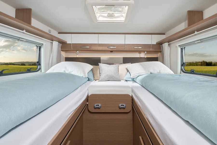 Sunlight T67S automaat - Camperverhuur aan de Vecht - 5