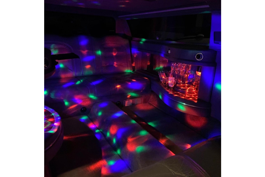 Cadillac Limousine roze - deBusSpecialist - deLimoSpecialist - 3