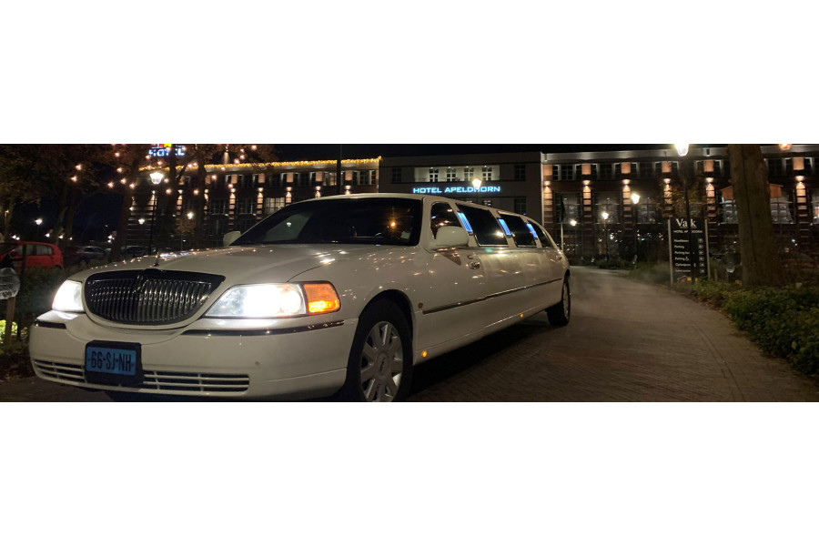 Lincoln Stretch limousine huren - deBusSpecialist - deLimoSpecialist - 2