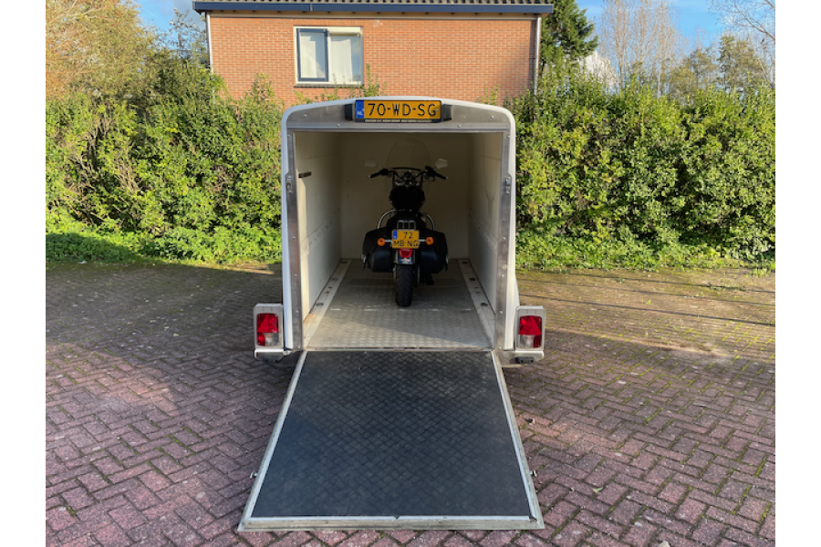Gesloten (motor)aanhanger 295x130x140 - Vosse verhuur - 3