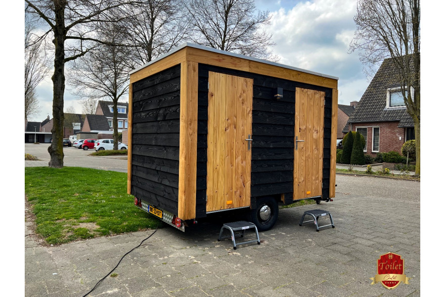 Toilet Chalet Deluxe - Toilet Chalet - 2