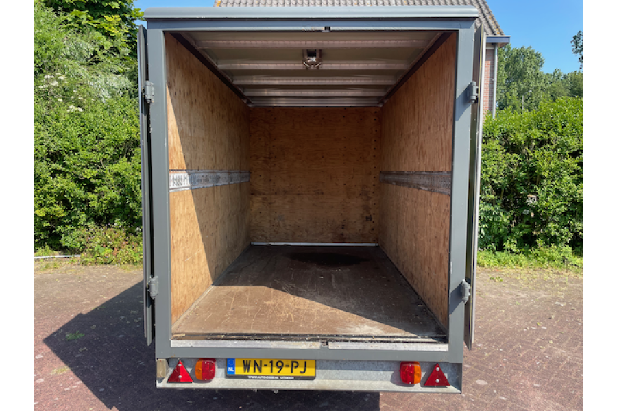 Gesloten (verhuis)aanhanger 290x165x180 - Vosse verhuur - 3