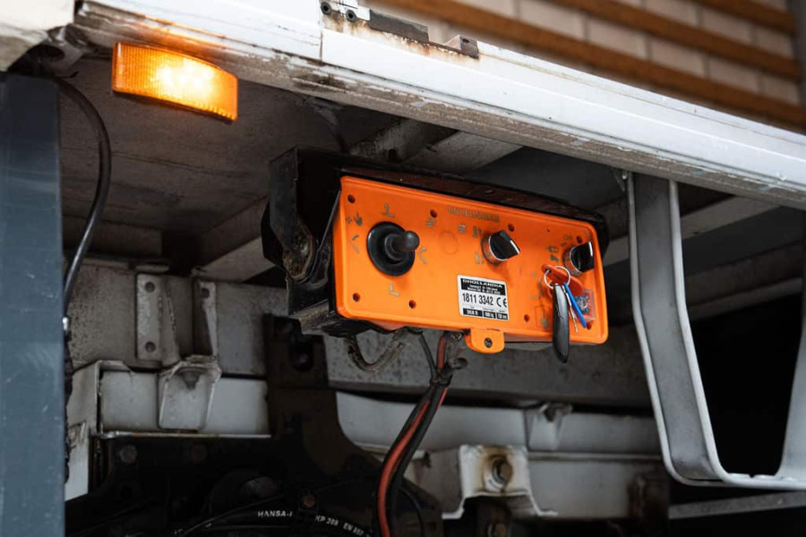 Bakwagen + Laadklep - De Groot Verhuur - 5