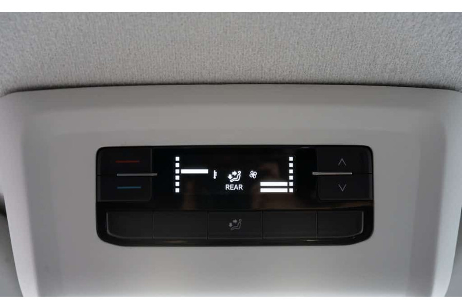 9 Persoonsbus Verlengd - De Groot Verhuur - 9