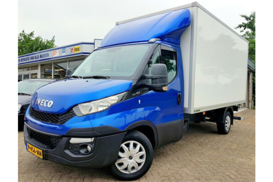 Iveco bakwagen met laadklep - Autobedrijf Van Dongen - vooraanzicht