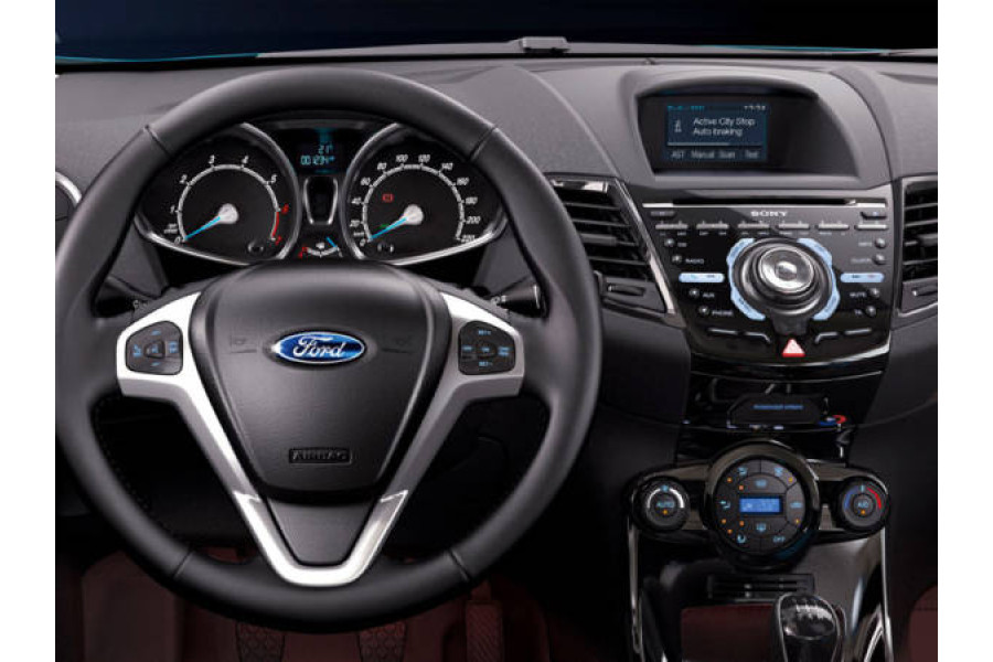 Hatchback | Ford Fiesta - Zondervan Autoverhuur Oosterbeek - 2