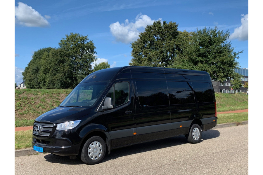 VIP mini touringcar - 8 personen - deBusSpecialist - deLimoSpecialist - 3