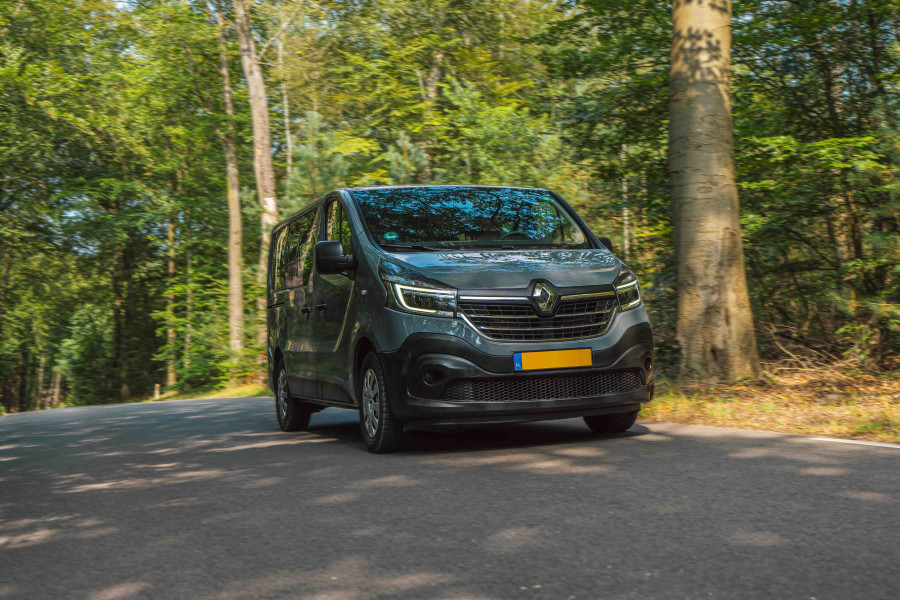 Renault Trafic (of vergelijkbaar) | Kilometervrij - GoRoadtrip Auto- en Busverhuur - 1