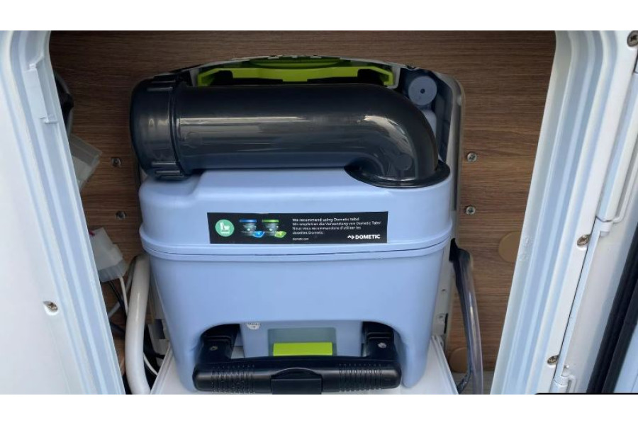 Pilote P746C Essentiel - Camper Centrum Groningen - 14