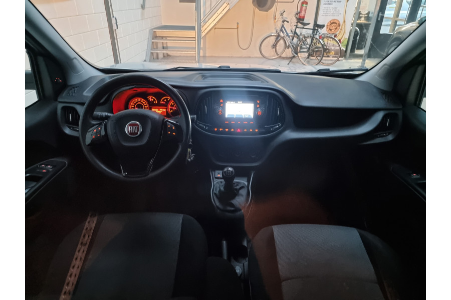 Bestelauto 2,8m3 - J. van Heeswijk auto's - 2