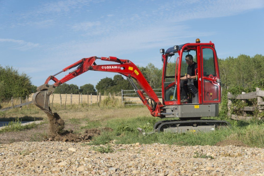 Minigraafmachine 2.5 ton - LOXAM - 1