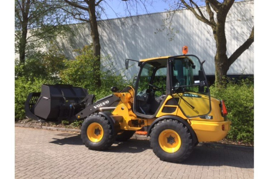 Wiellader - 5,0 ton - Dekker Verhuur - 1