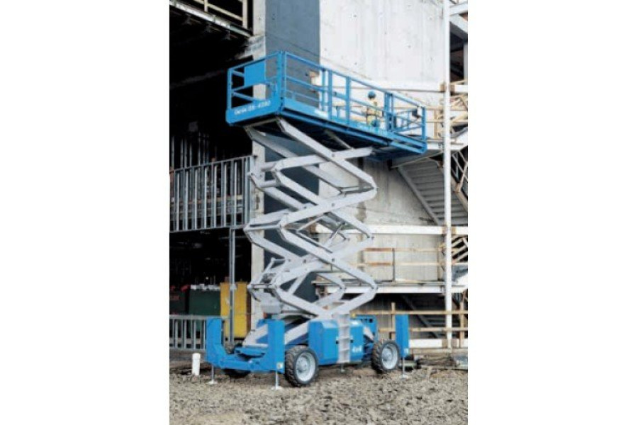 Schaarhoogwerker diesel - 15,00 meter - De Visser Verhuur - 1