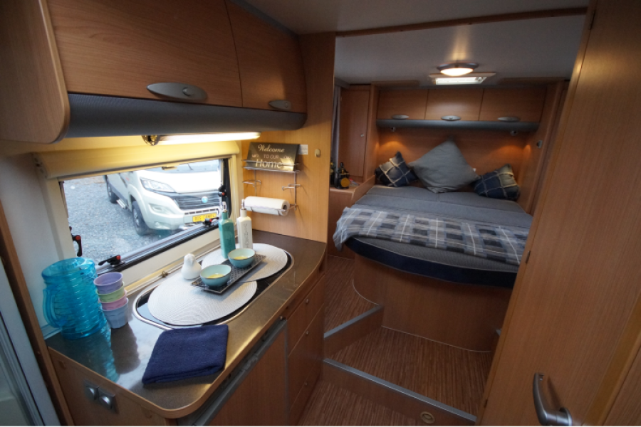 Half-integraal camper - Ikwileencamperhuren.com - 1