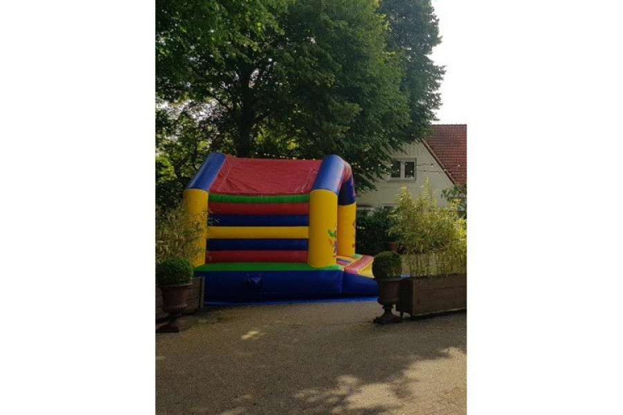 Springkussen overdekt | Circus - Yvons springkussenverhuur - 1