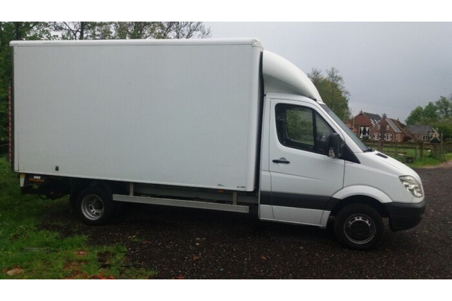 Bakwagen met laadklep | 20 m3 - Ebbing Autoverhuur - 1