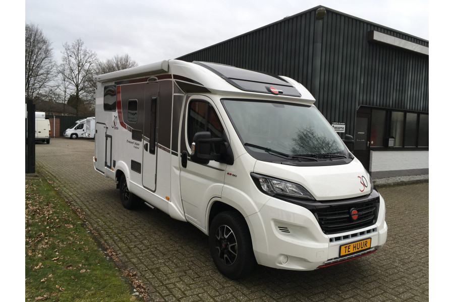 Half-integraal camper | Bürstner Travel Van - Camper-te-huur - 1