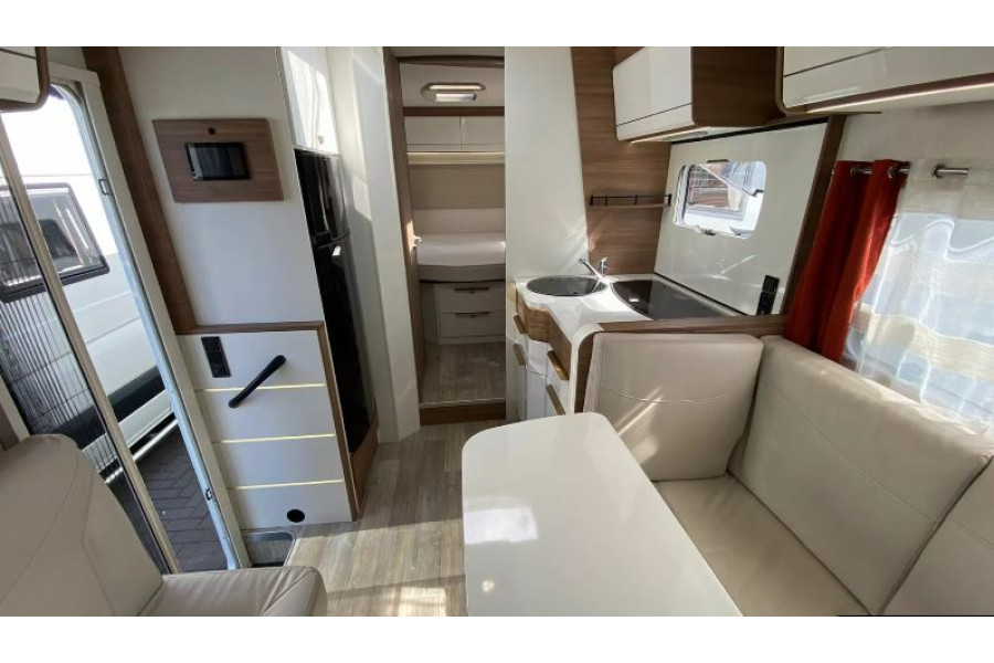 Pilote P746C Essentiel - Camper Centrum Groningen - 7