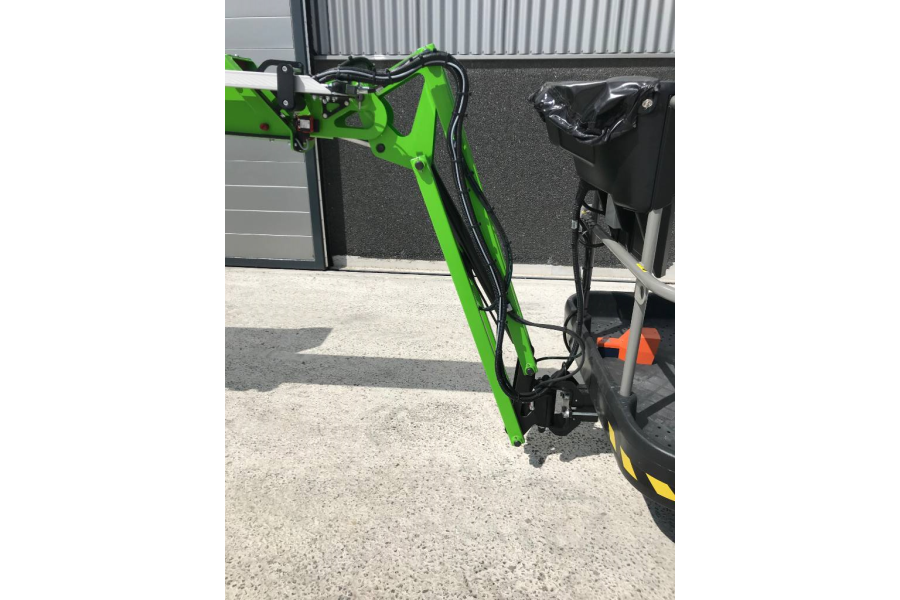 Knikarmtelescoophoogwerker 15,7m - Van Adrighem - 7