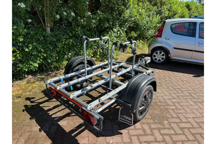 Fietsaanhanger 4 fietsen  - Vosse verhuur - 2