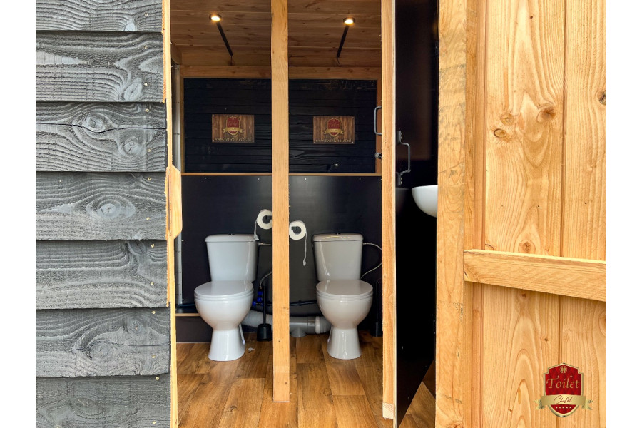 Toilet Chalet Deluxe - Toilet Chalet - 4