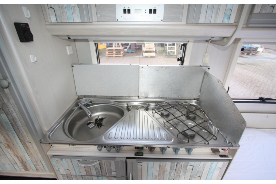 Caravan Lmc Luxus design 490 TK - Brabant Caravans - 8