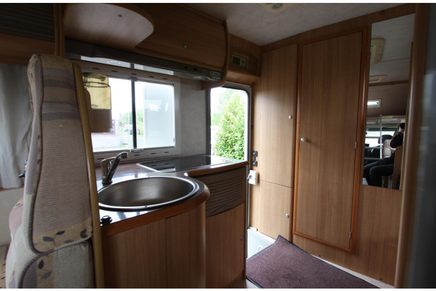 Camper Rimor Superbrig 7 persoons - Brabant Caravans - 5