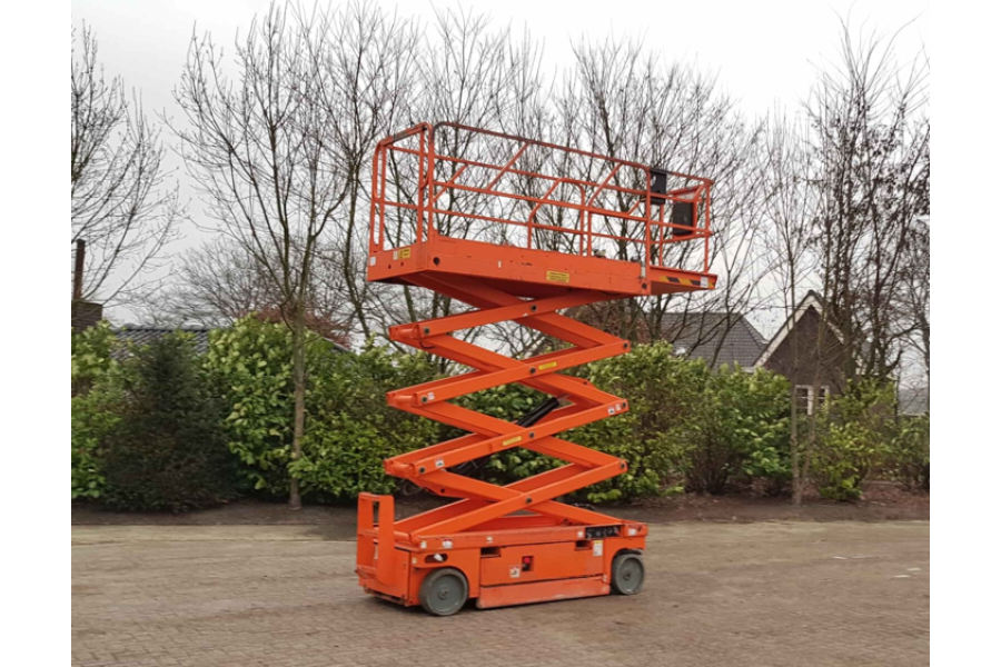 10m | Schaarhoogwerker - BPM Verhuur - 1