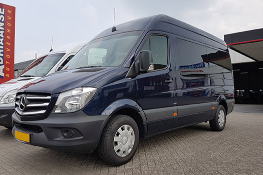 Mercedes Sprinter 9-persoons - Adriaanse Autoverhuur - 2
