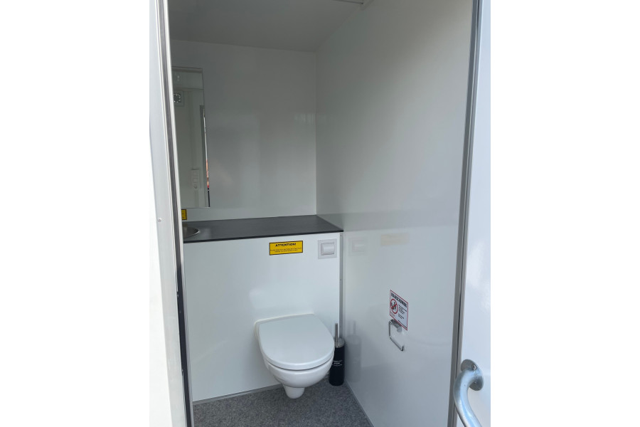 Mobiele badkamerwagen - Kisteman-events - 2