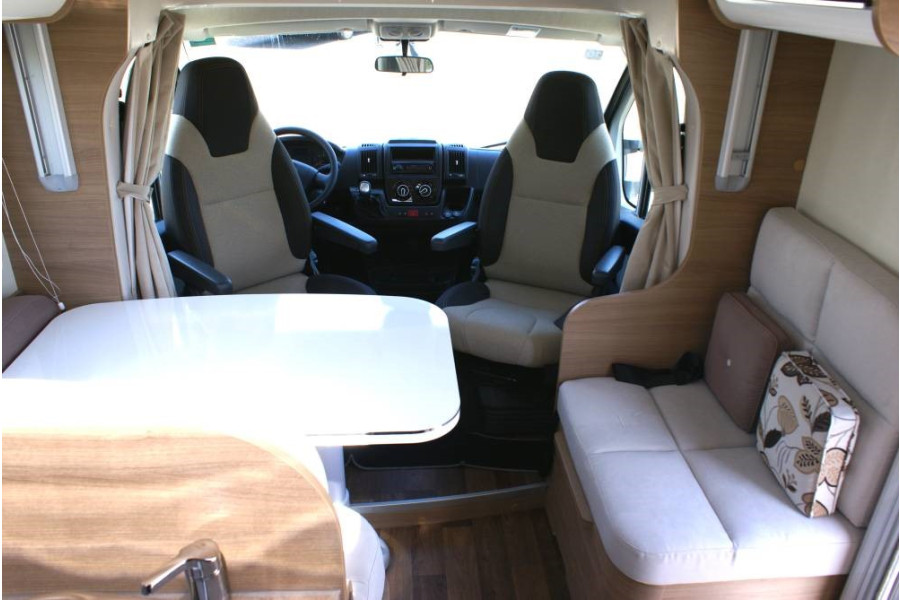 Half-integraal automaat camper - Kordes Campers