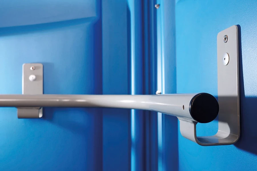 Mindervalide mobiel toilet - Dixi Sanitary Services - 3