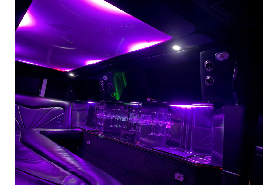 Chrysler Limousine grijs - deBusSpecialist - deLimoSpecialist - 4