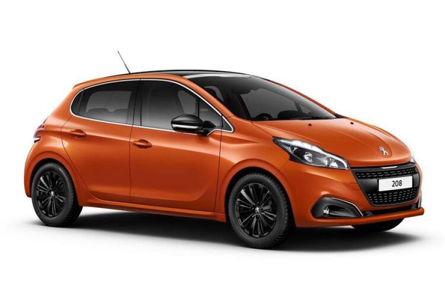 Hatchback huren | Peugeot 208 - AutoRent Vitesse - 1 | oranje Peugeot in parkeerstand | Huren.nl