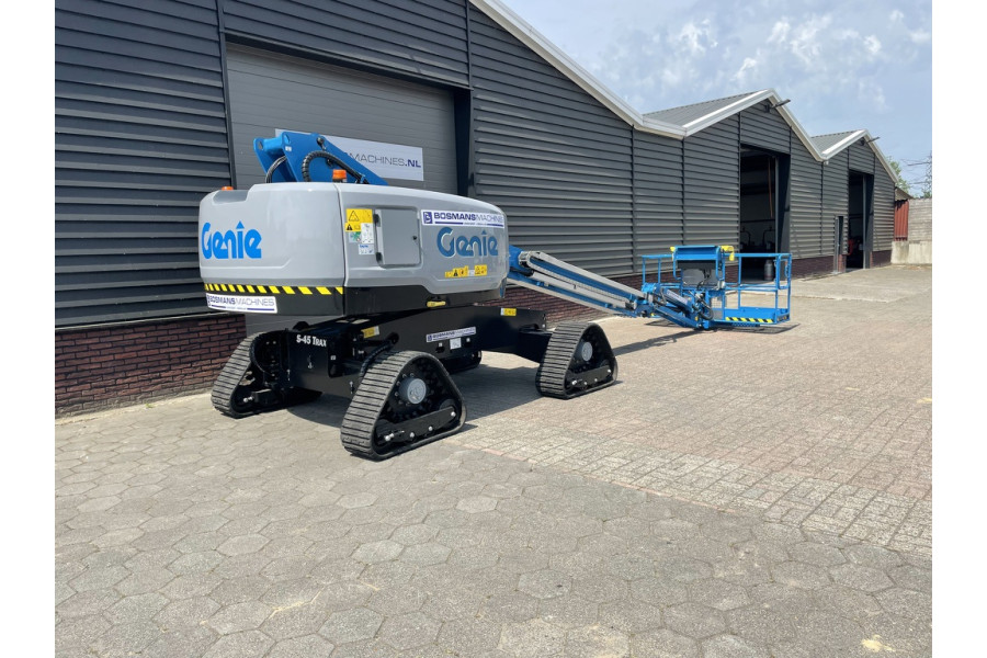 Telescoophoogwerker | 22m - Bosmans Machines B.V. verhuur - verkoop - 2